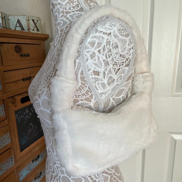 Fluffy Soft Furry Plush Shoulder Mini Hobo Handbag - NWT - Winter White - Picture 4 of 10